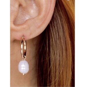 Charged Jewelry Removable Pearl & Stone Huggie Earrings New without Tag
